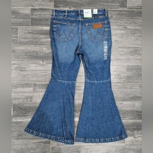 Womens Retro Wrangler Flare